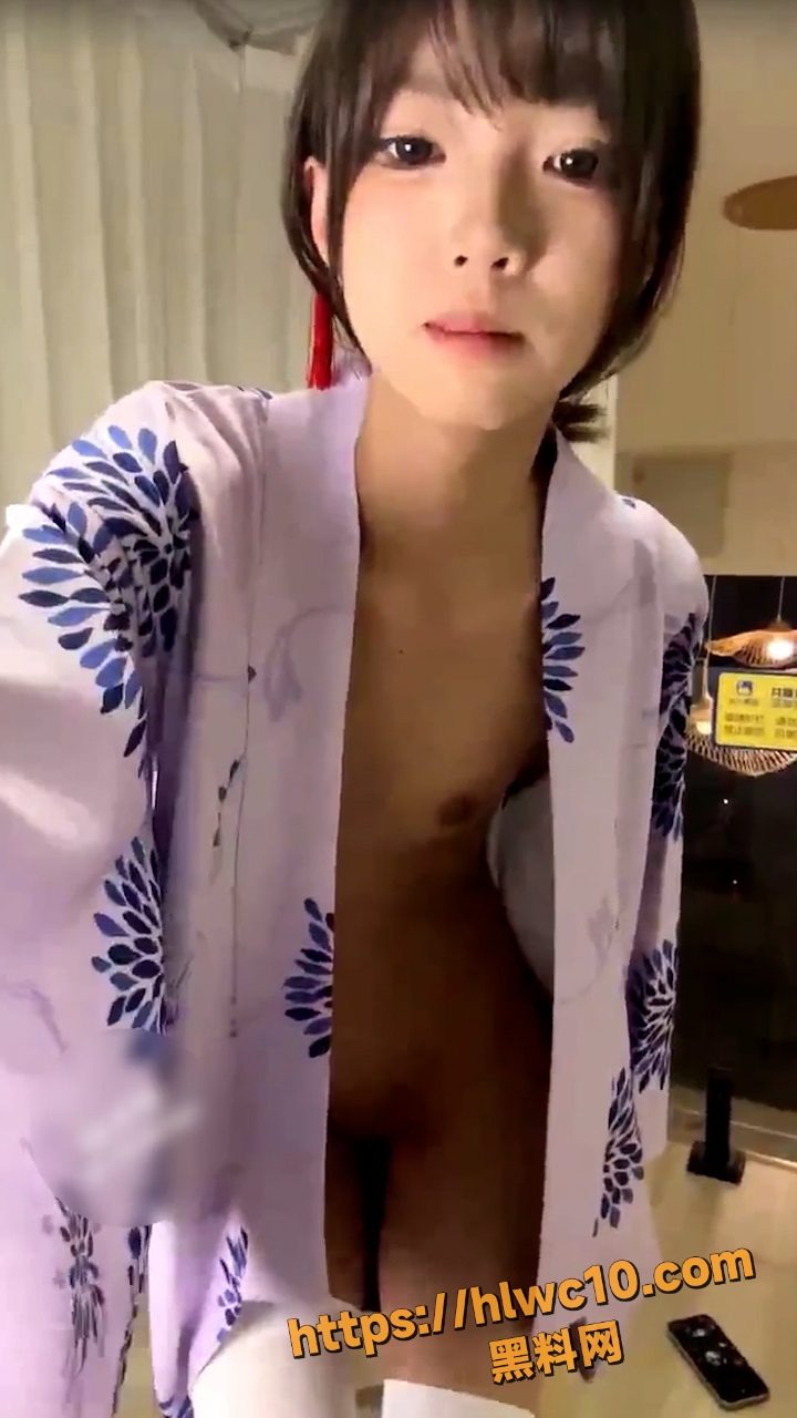 精神小妹自慰完整版资源1