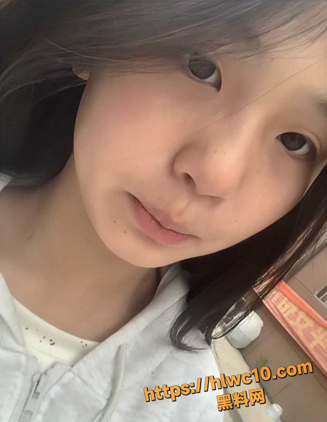 反差婊张可依不雅视频2