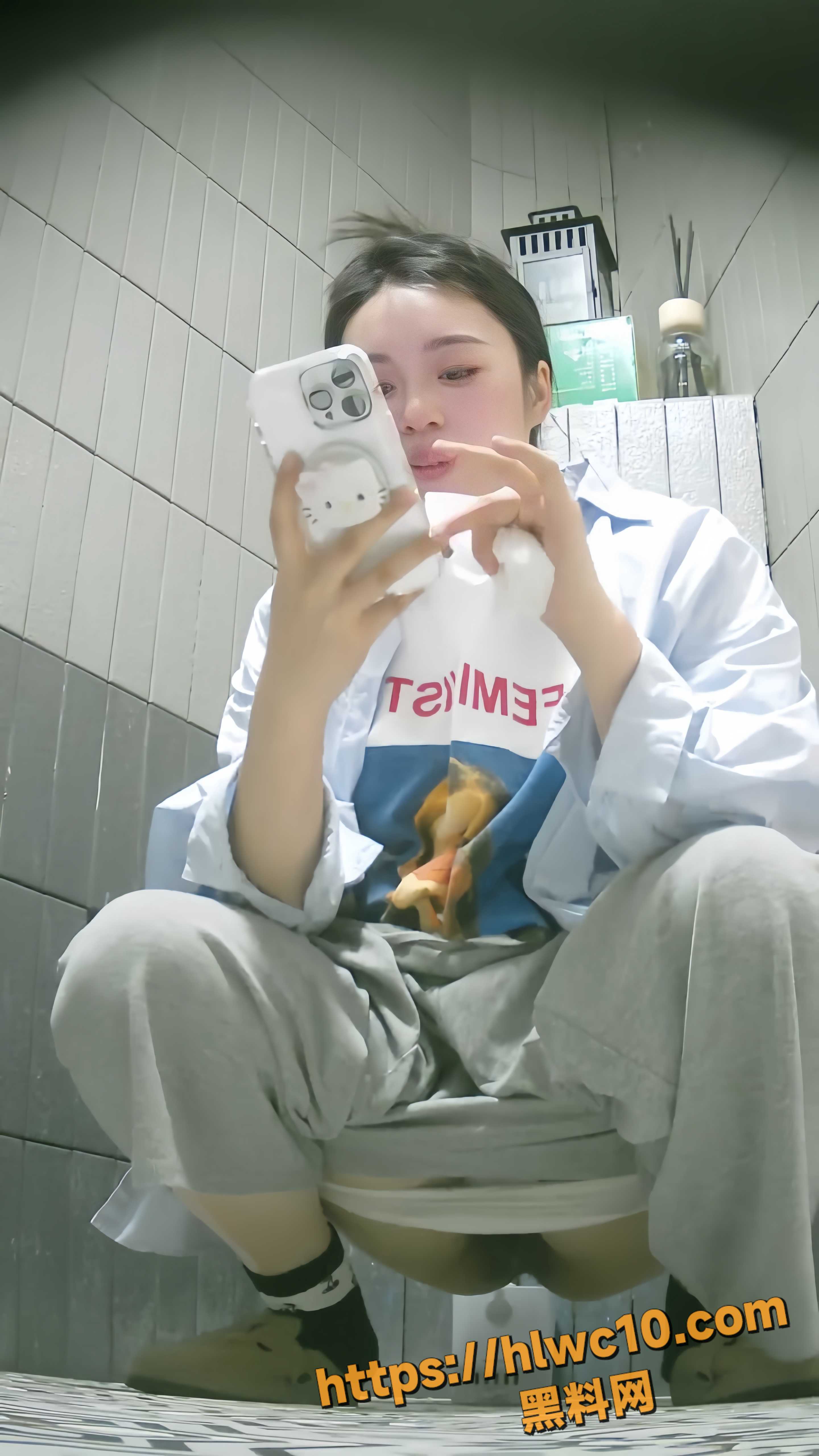 商场女厕高清偷拍合集2