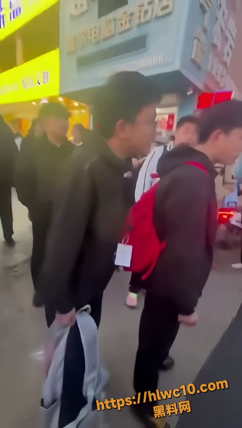 02中学学生遭校外霸凌wm