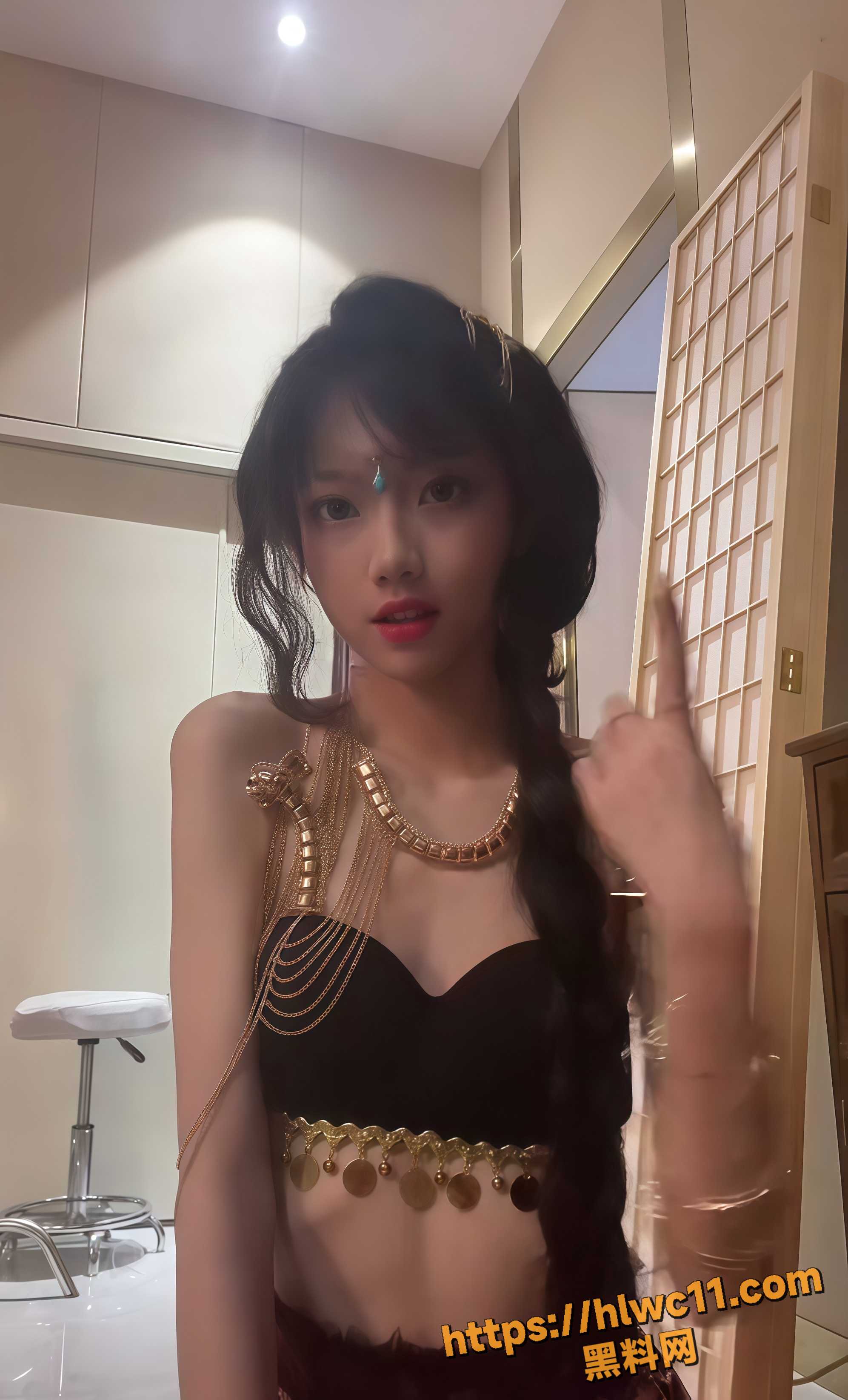 贺子涵直播被妈妈发现4