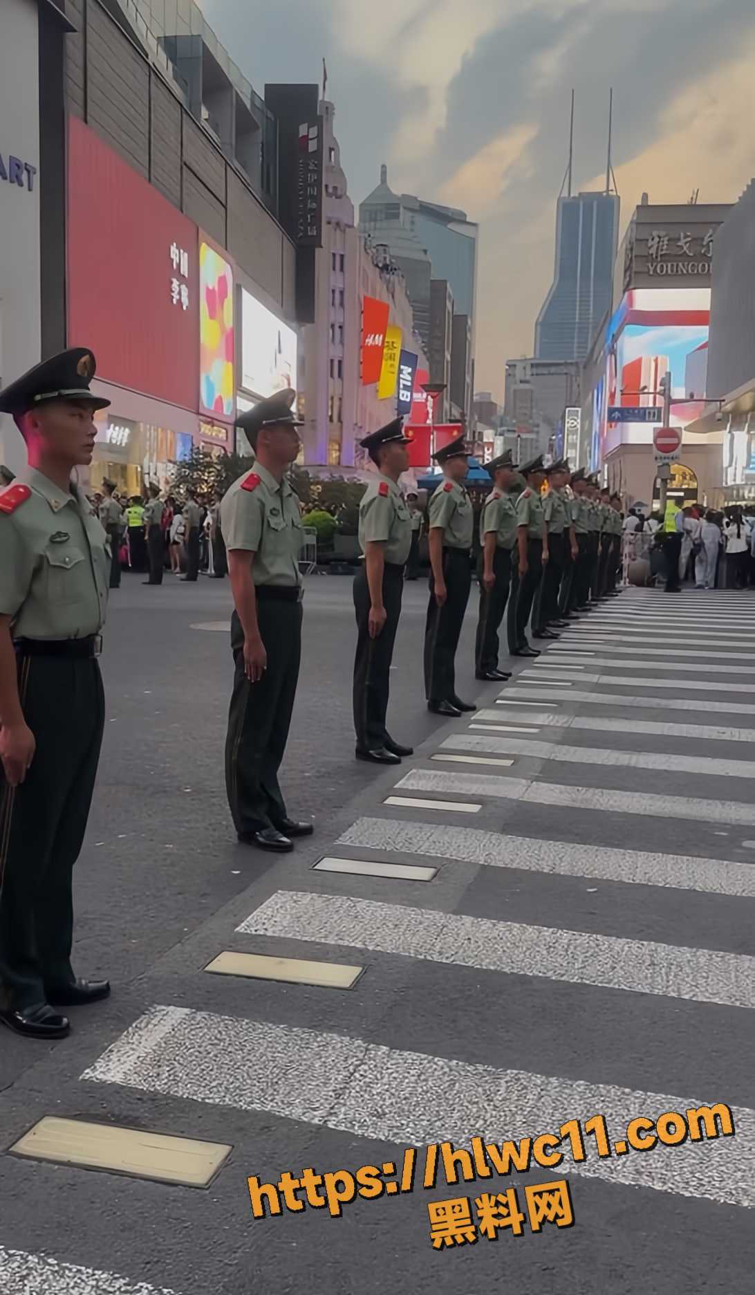 警察武警温暖瞬间6
