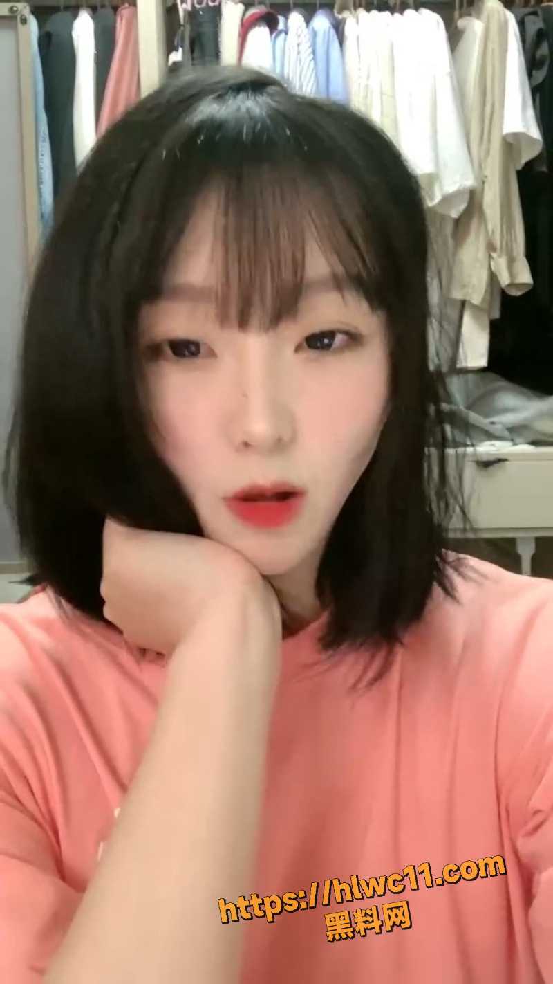 学妹胖次首次大尺度下海视频 1