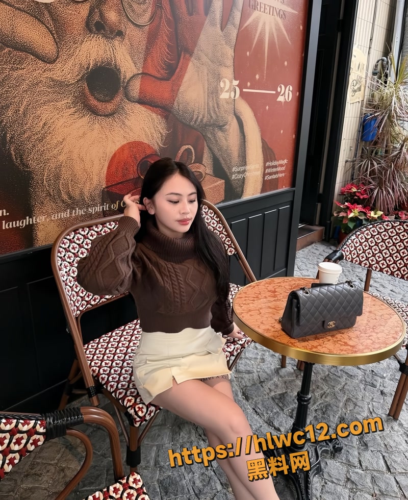 04高颜值巨乳服装店老板娘wm
