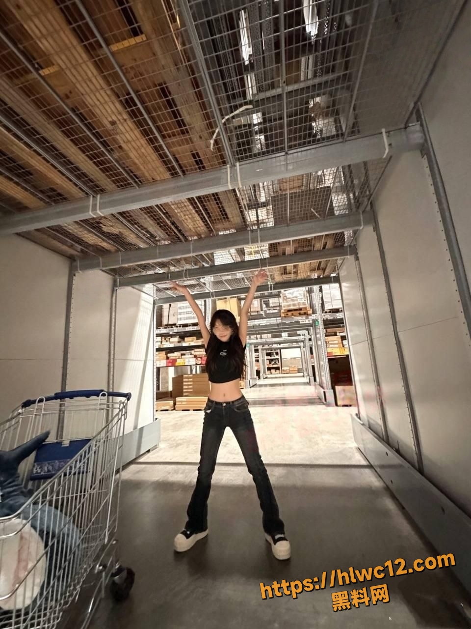 美乳翘臀13