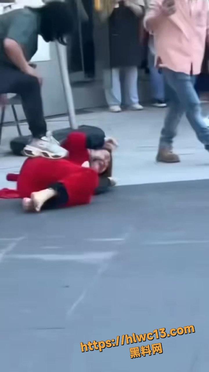 街头遛狗  3