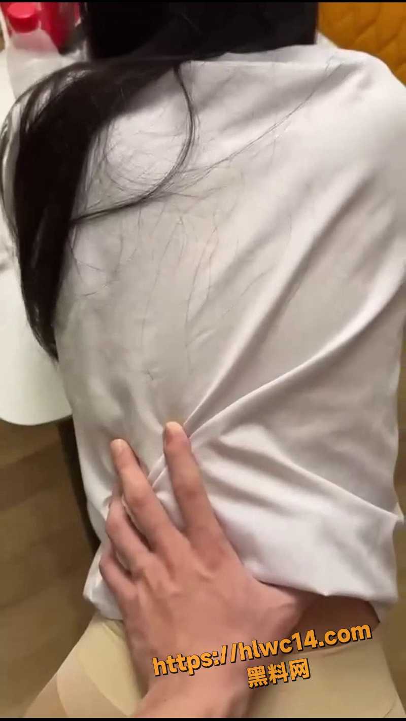 高颜值无码博主桃桃多乐5