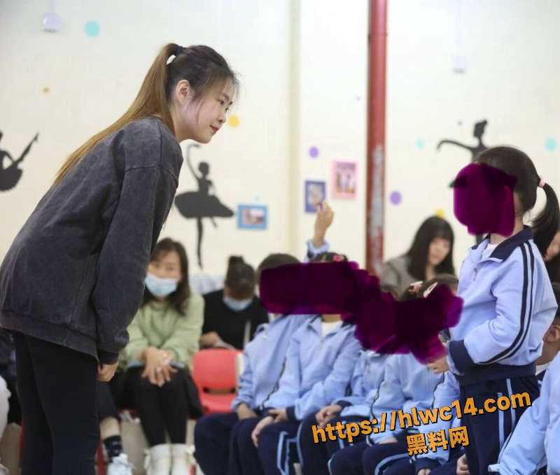 三花幼儿园女教师3