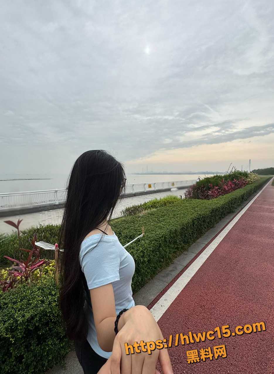 反差婊叶颖不雅视频3
