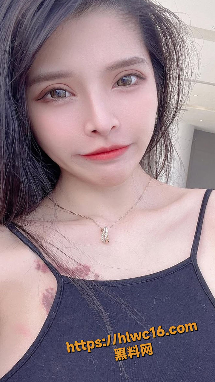 INS网红巨乳纹身师 SIANGCI 与前男友自拍性爱视频泄密流出 这身材太顶了9