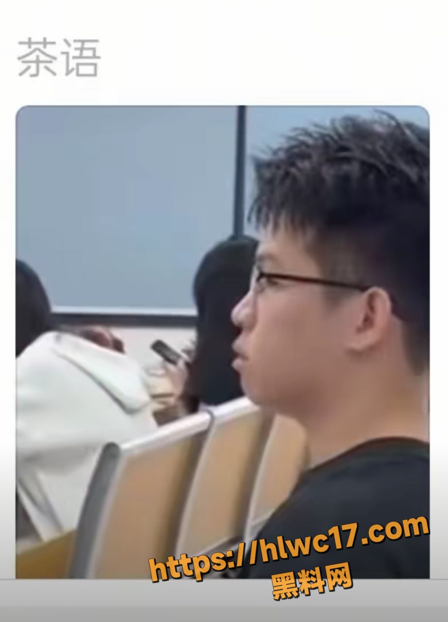 蒋桃华课堂偷拍女生裙底2