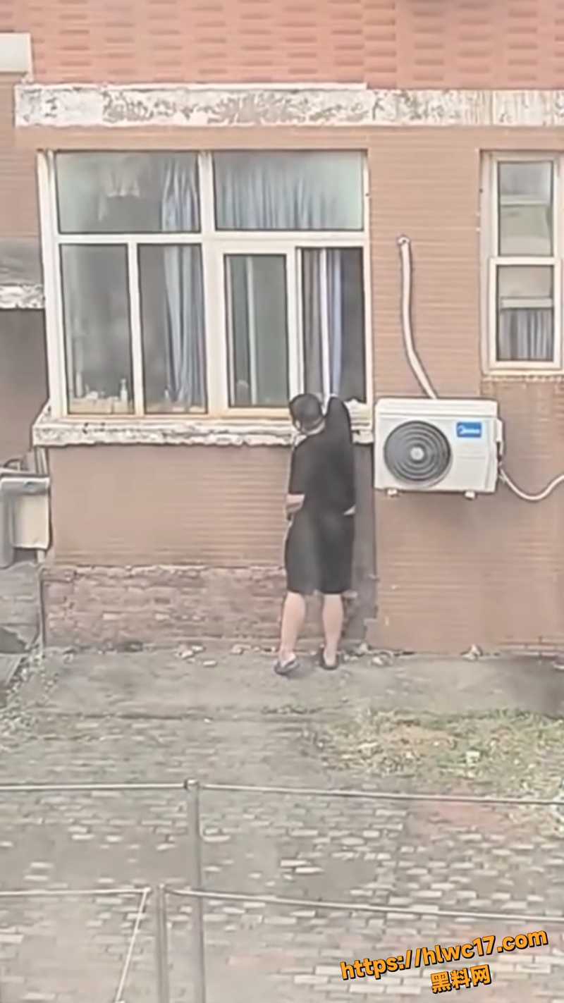 新乡男子偷女生内衣内裤17
