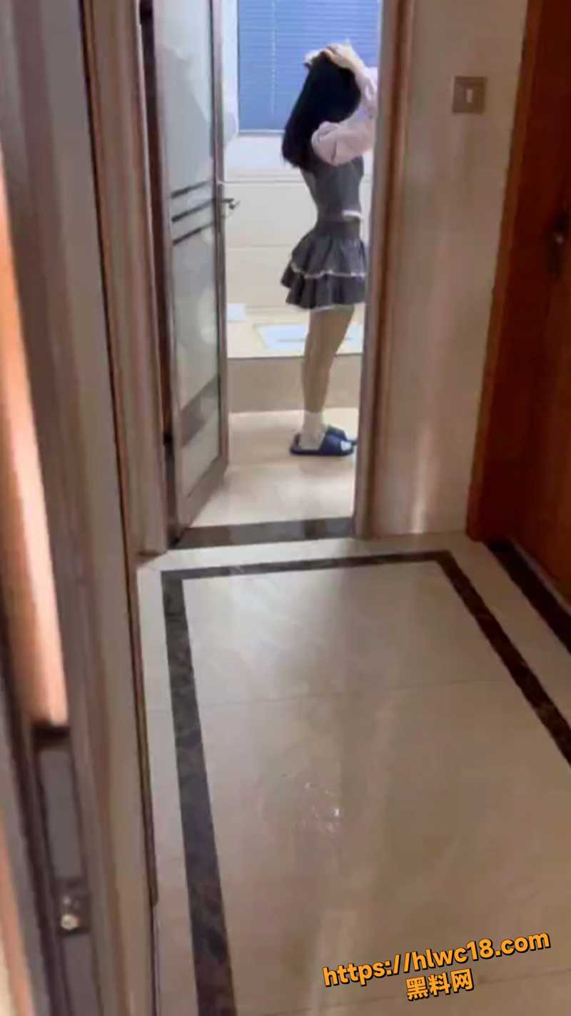 清清学长与JK妹影城做爱1