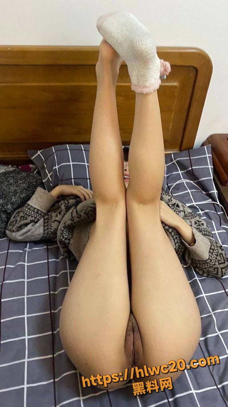 露出骚货掰穴发骚8