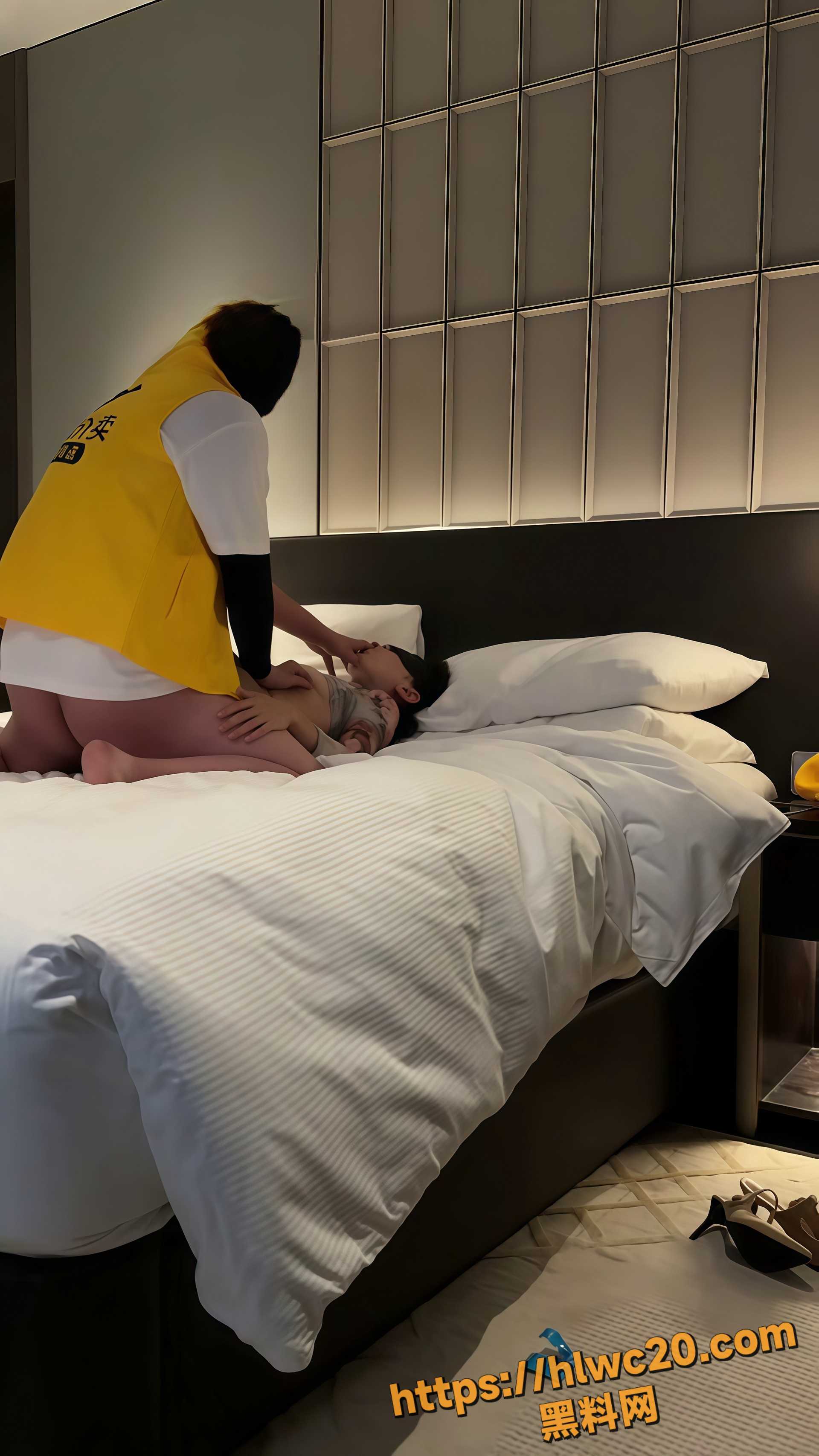 美乳翘臀6