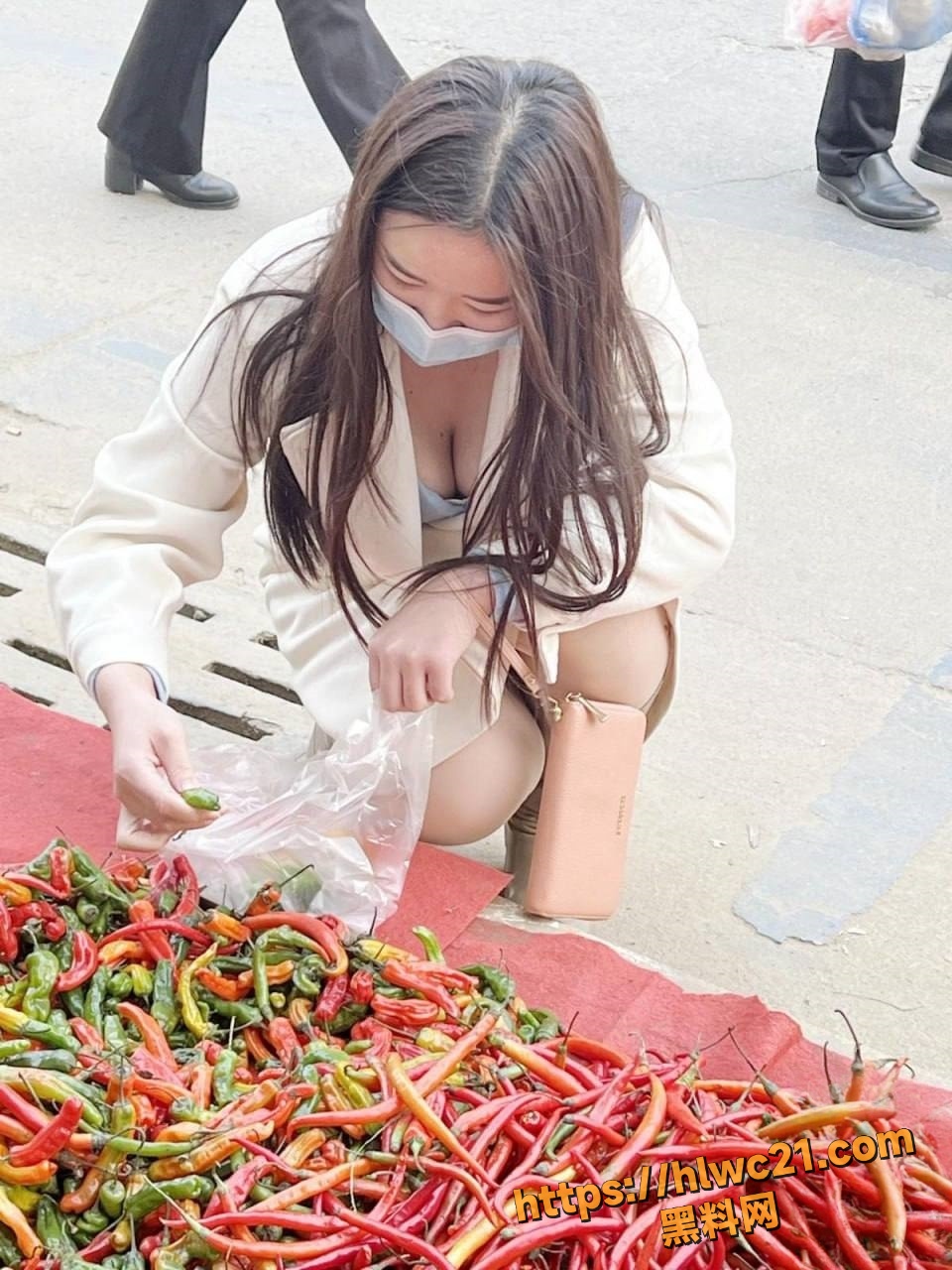 美乳翘臀19