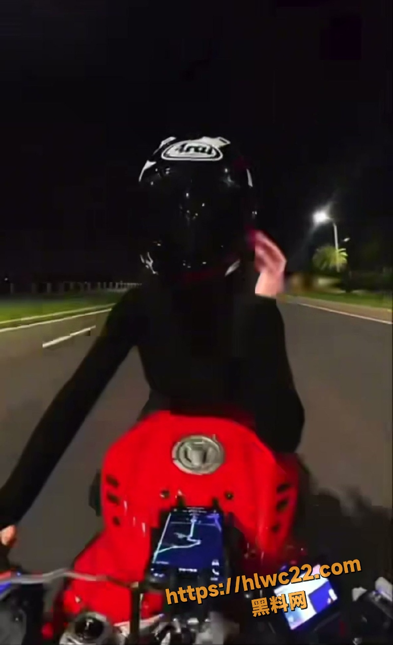 抖音玫瑰深夜摔车视频曝光3