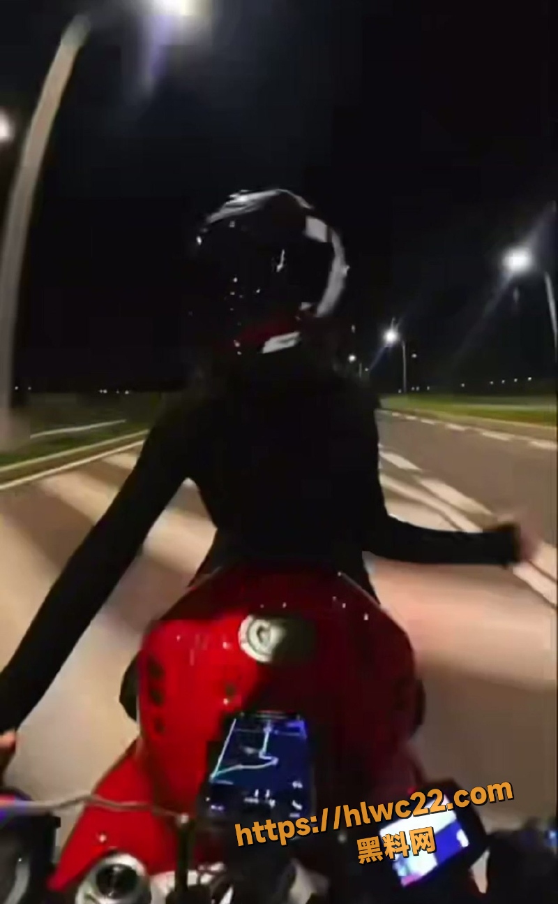 抖音玫瑰深夜摔车视频曝光4