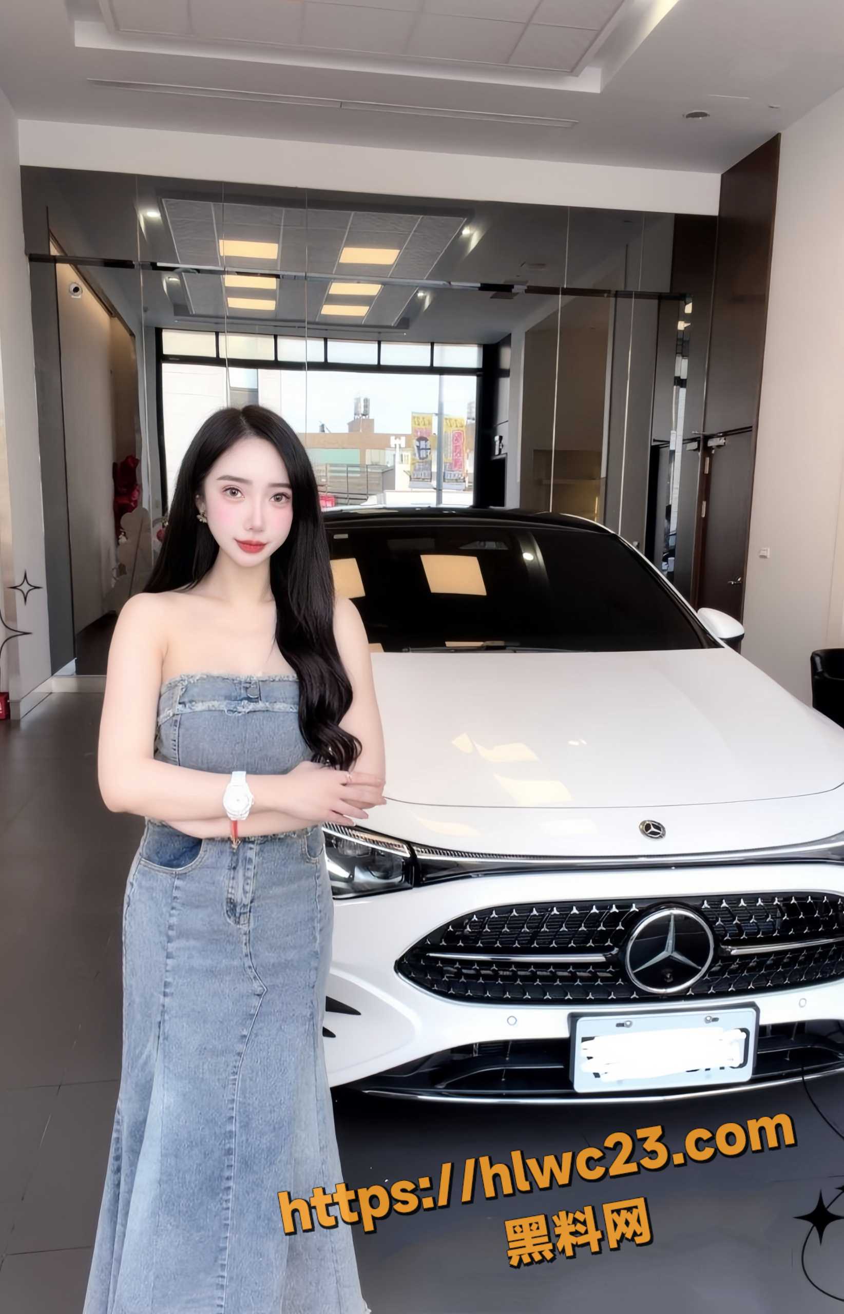超高颜值奔驰女销售2