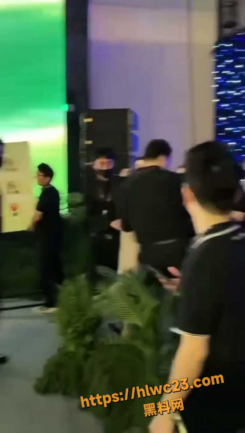 蔡徐坤品牌活动现场视频7