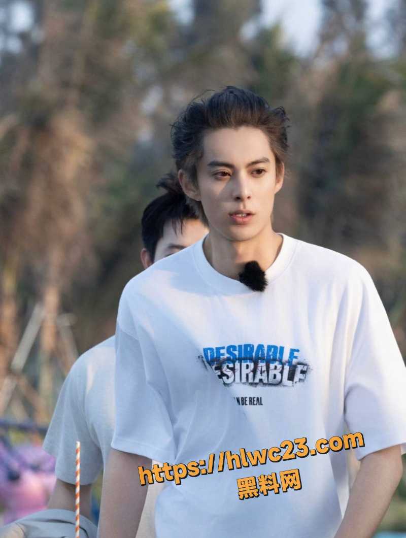 王鹤棣早期直播视频流出2