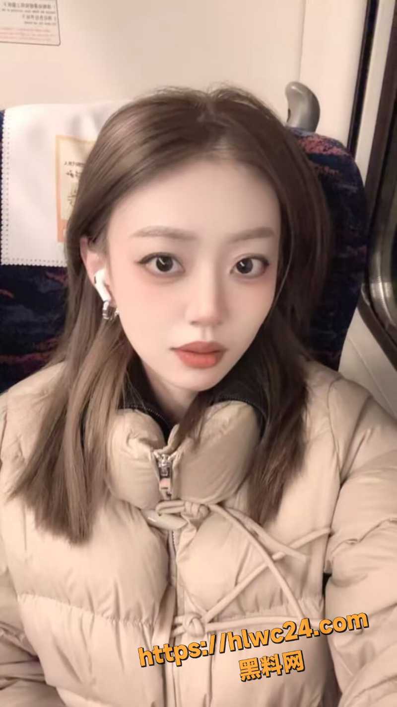 高颜值人妻吴琼偷情15