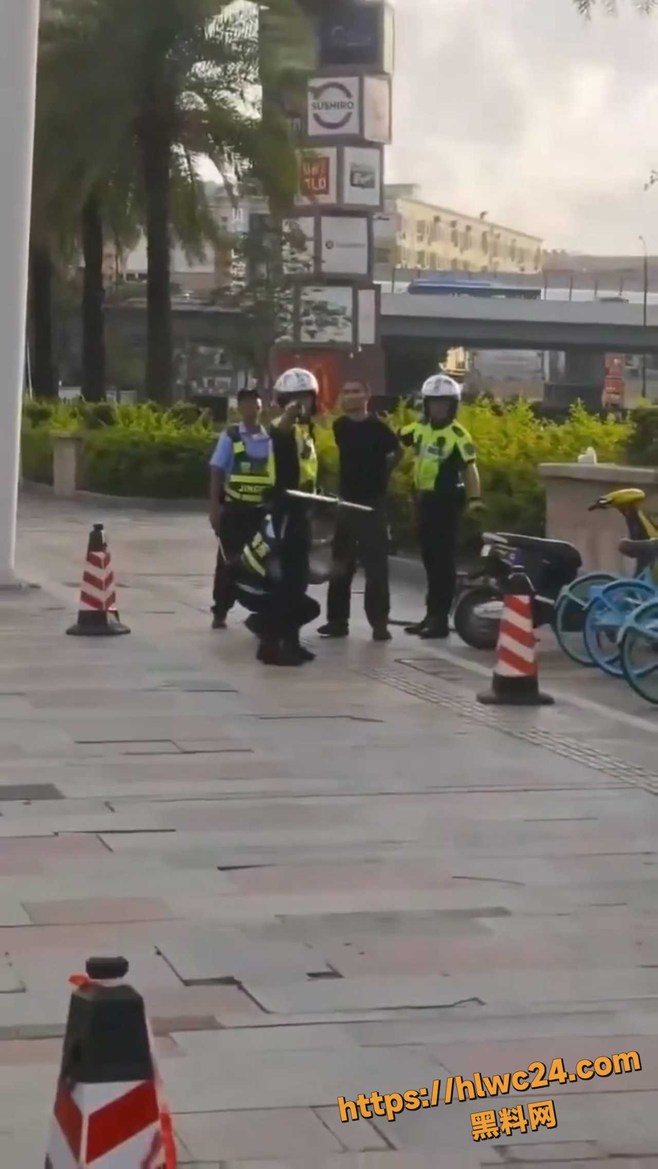珠海华发商业城星巴克持刀砍人案