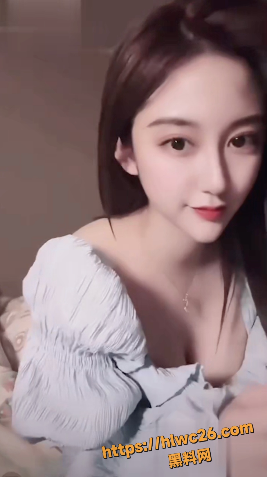 御姐女神闪现露奶6