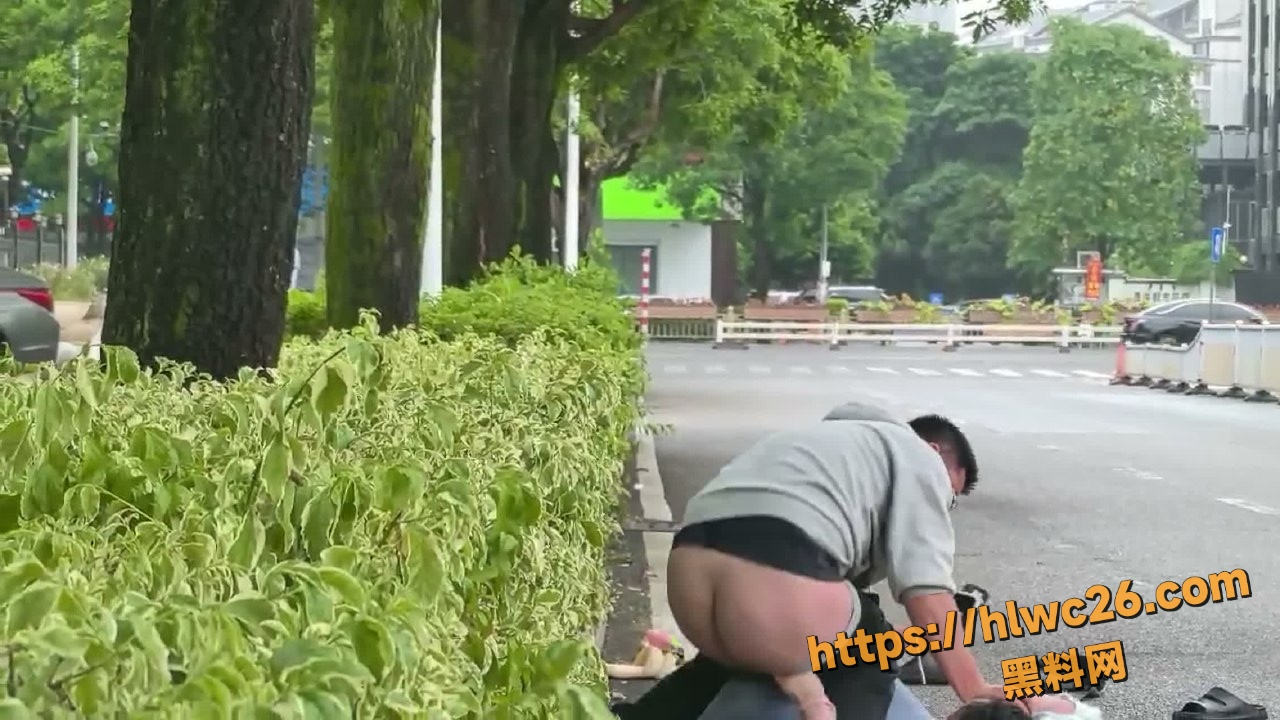 扒裤子 2