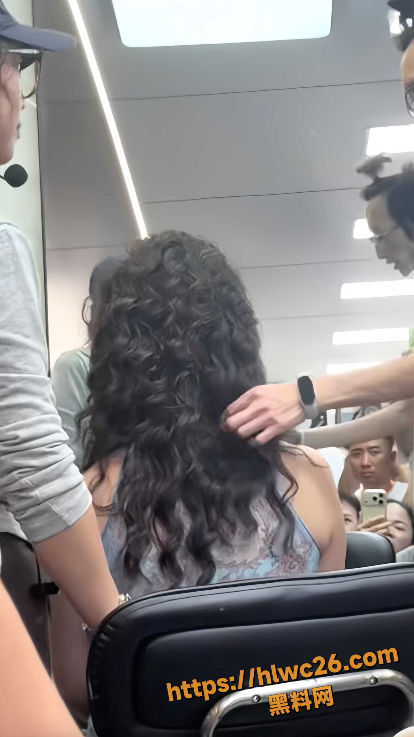 西安雁塔区25岁女子2