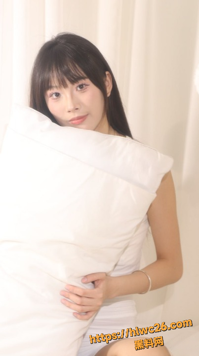 18岁大学生私密写真流出