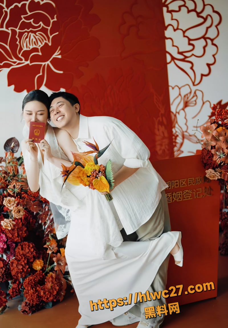 05出轨男主肖旭和小三桑桑以及结婚照1 3wm
