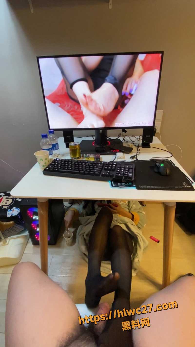 重庆大学生麦穗性爱视频流出1