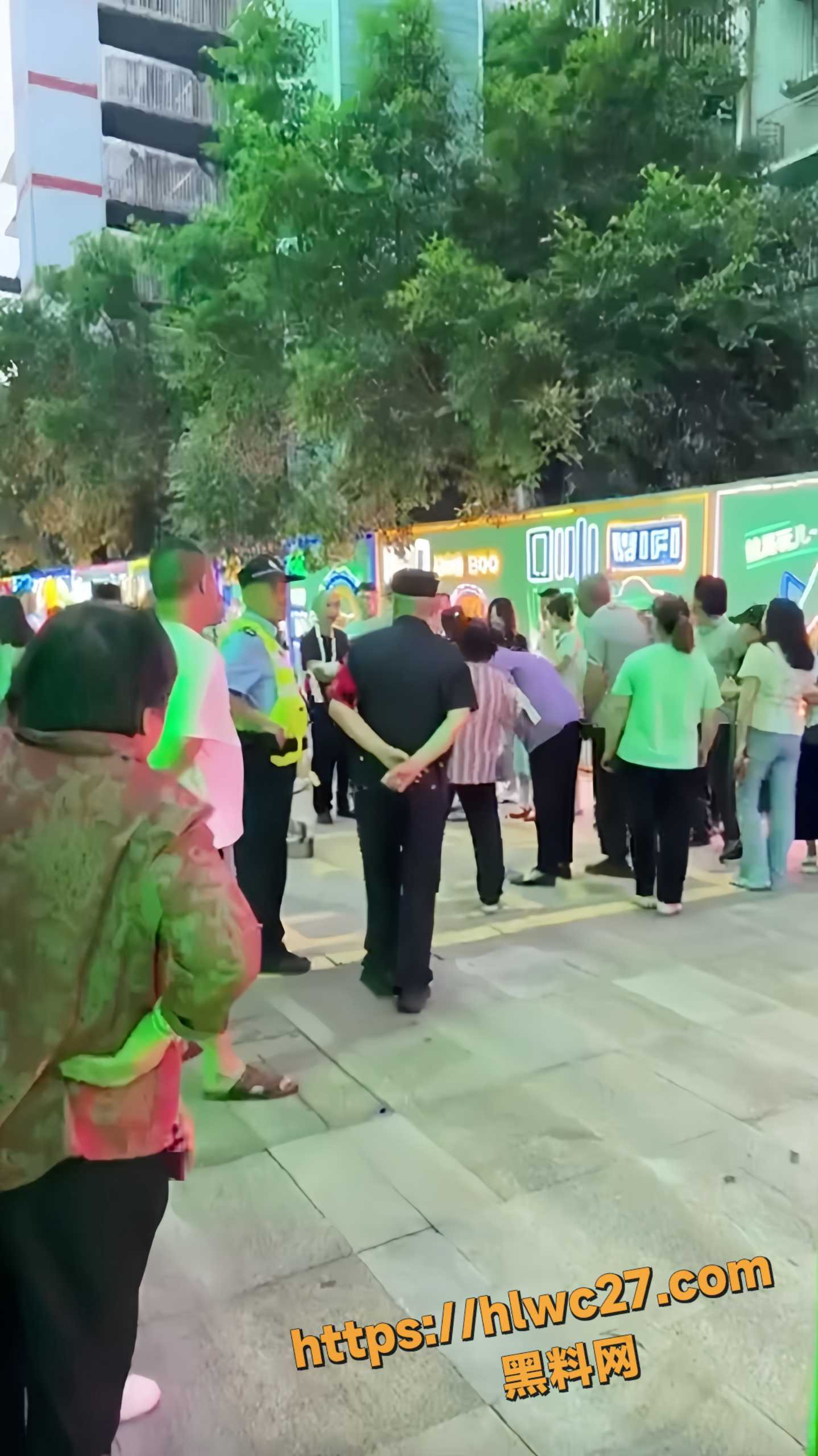 家长维权现场视频6