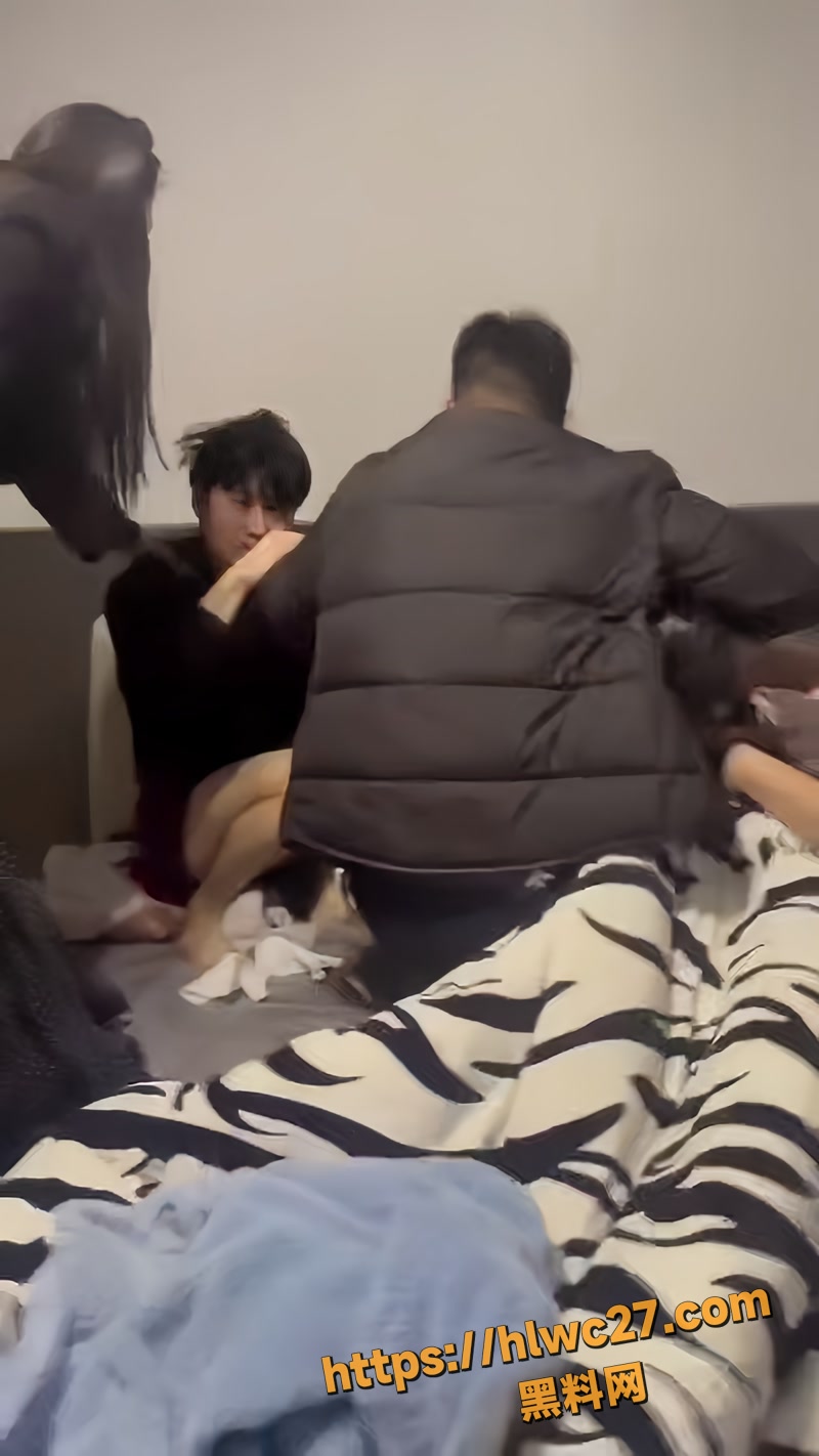04捉奸在床出轨现场实录wm