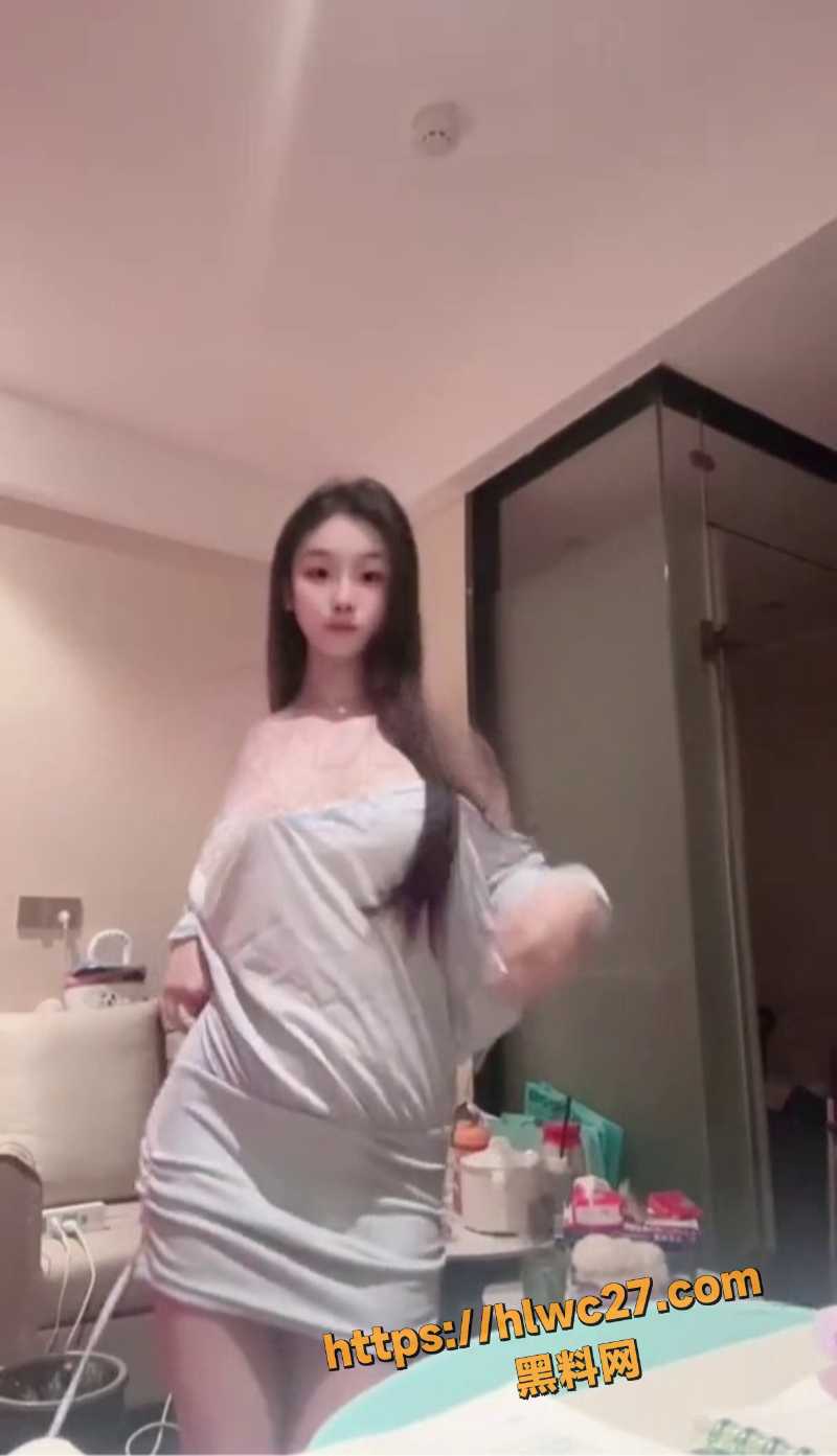欣欣大王洗澡自慰视频4