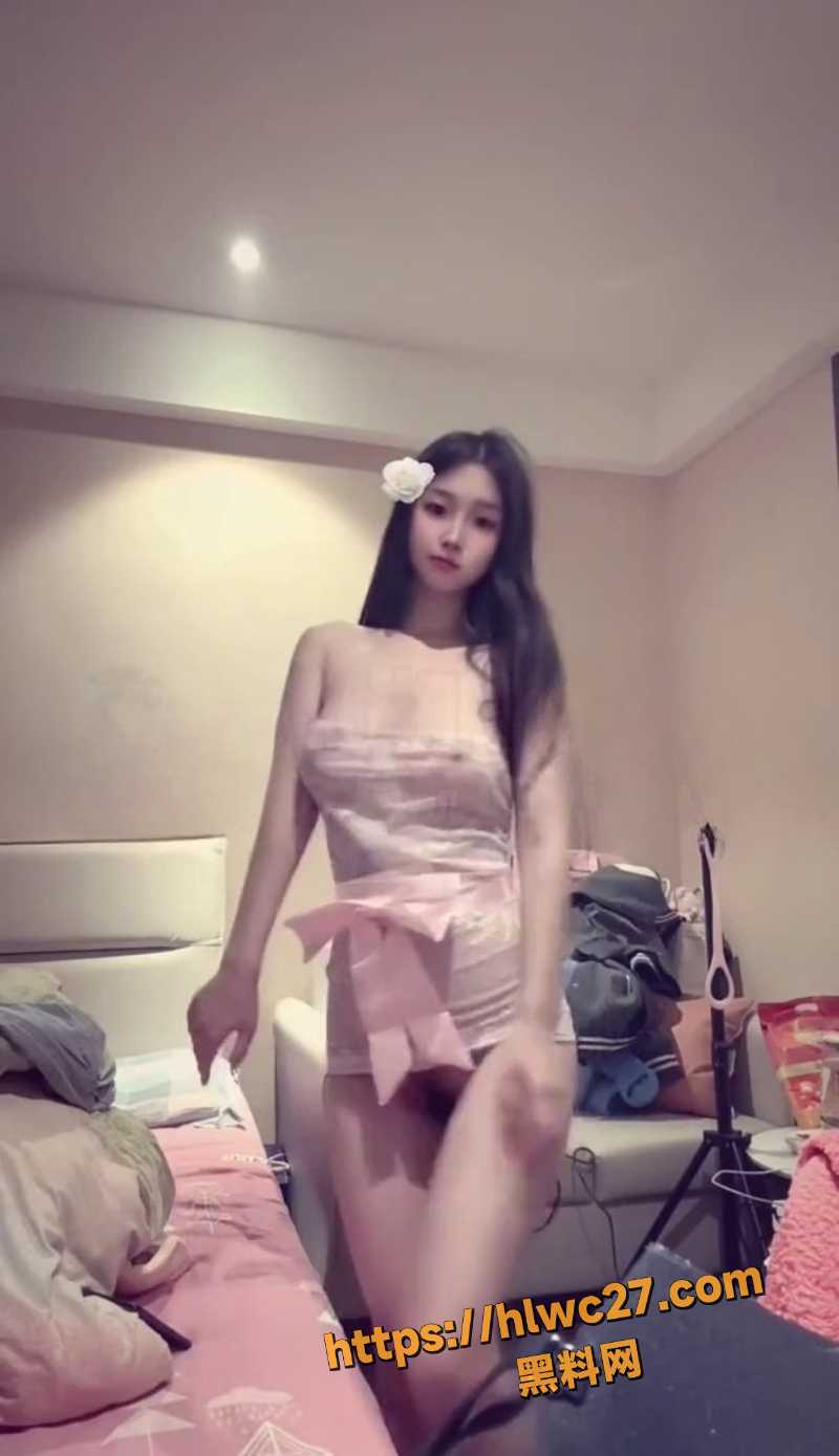 欣欣大王洗澡自慰视频6