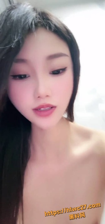 蔓蔓玉曼曼