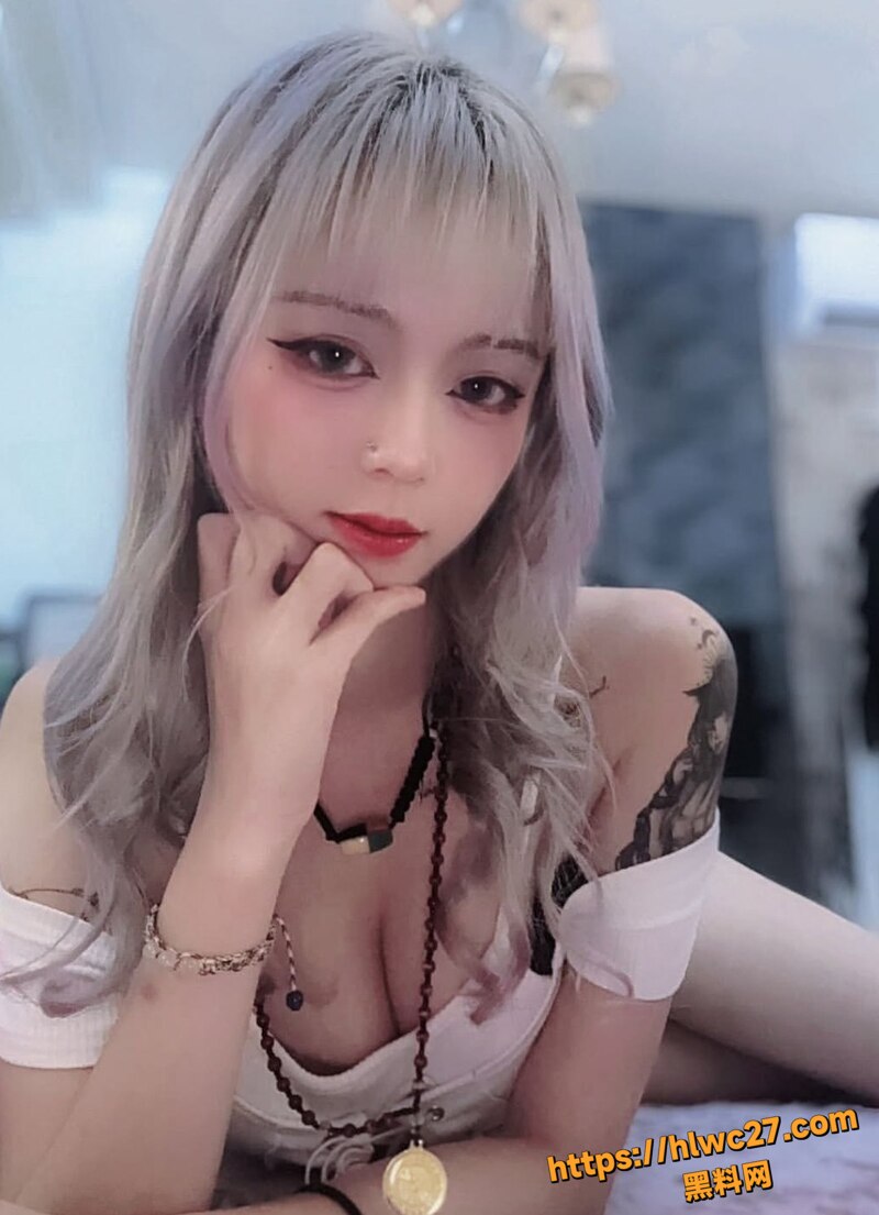 巨乳模特儿吃鸡做爱2