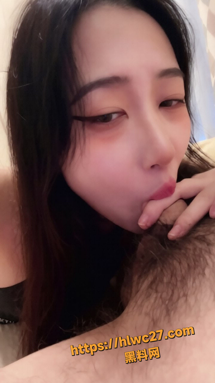 高颜值甜美女口交