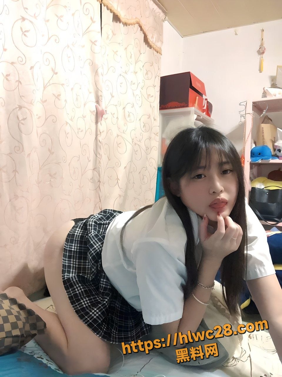 张舒婷反差福利视频2