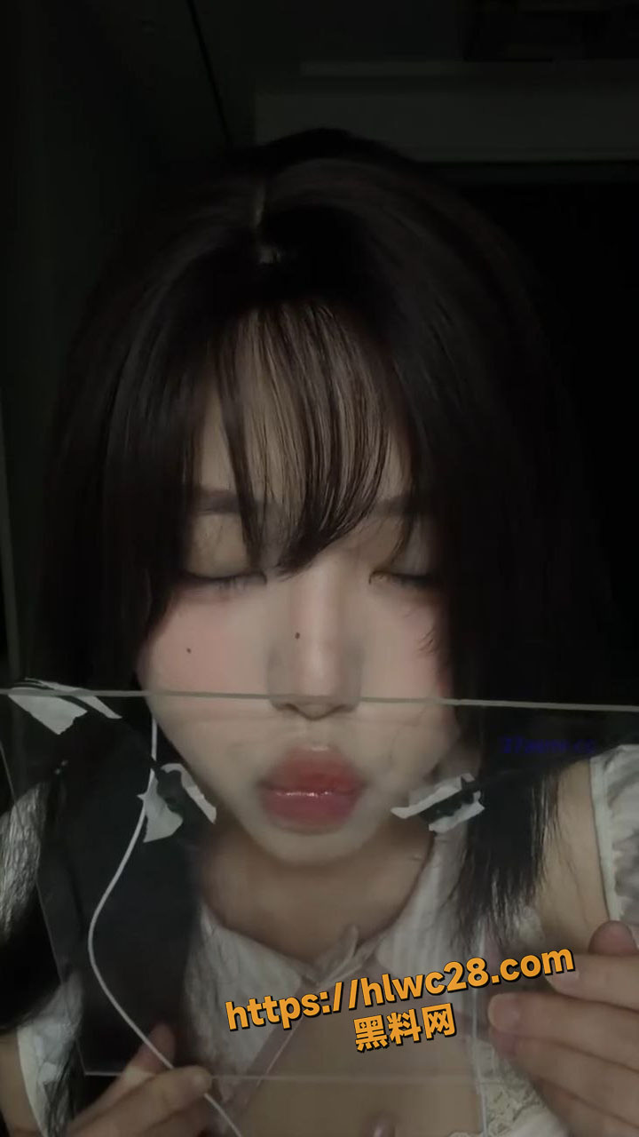 ASMR亲舔