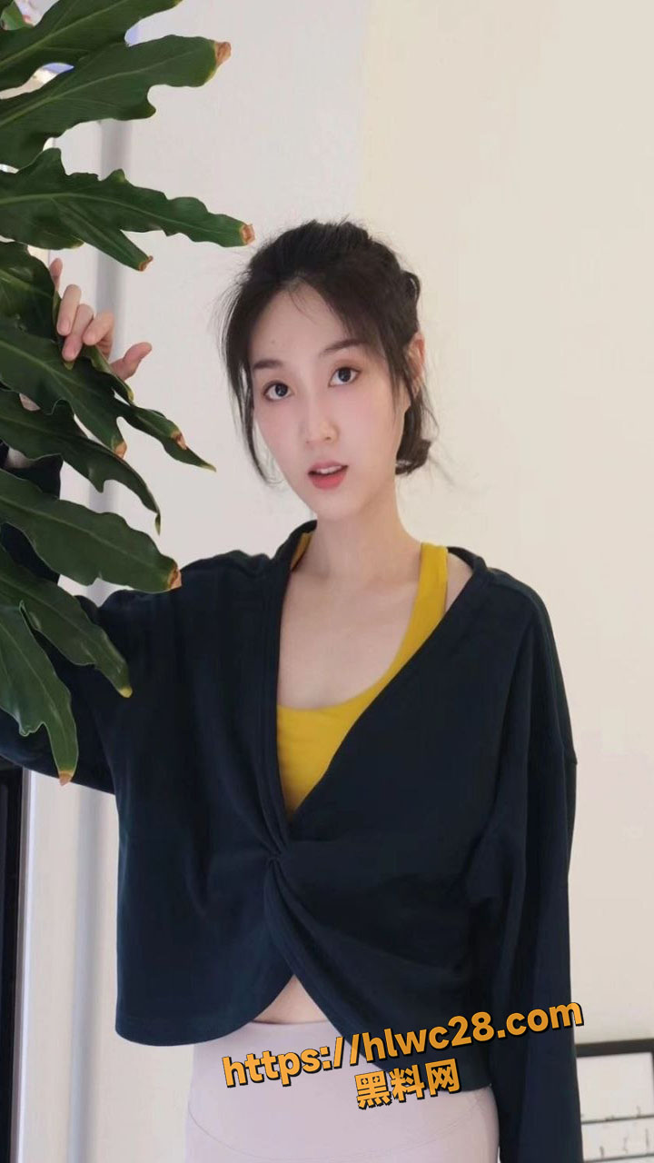 女大学生