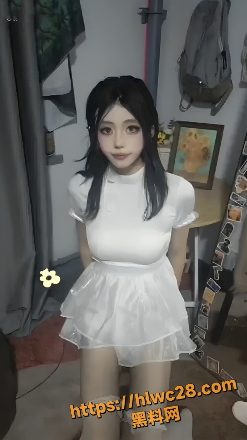 男娘锅包柚自慰视频3