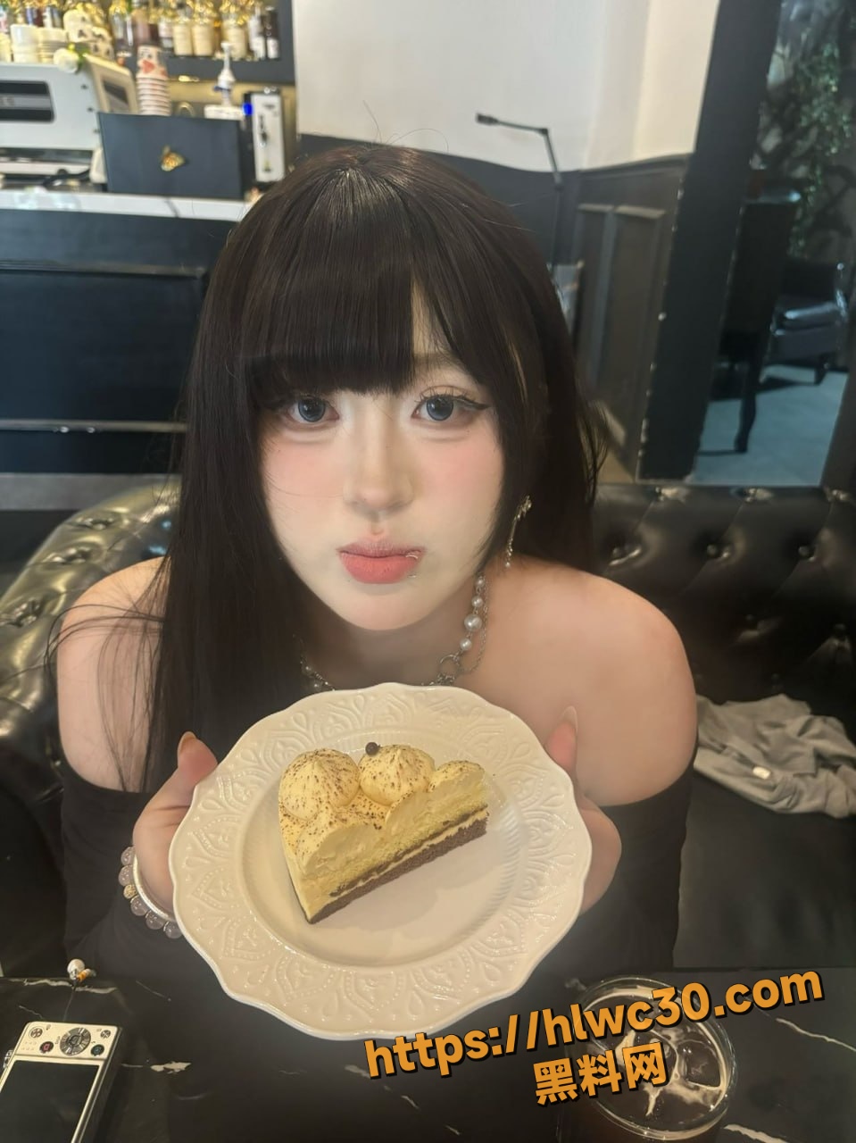 淮安张旭拉朋友酒店3P视频 4