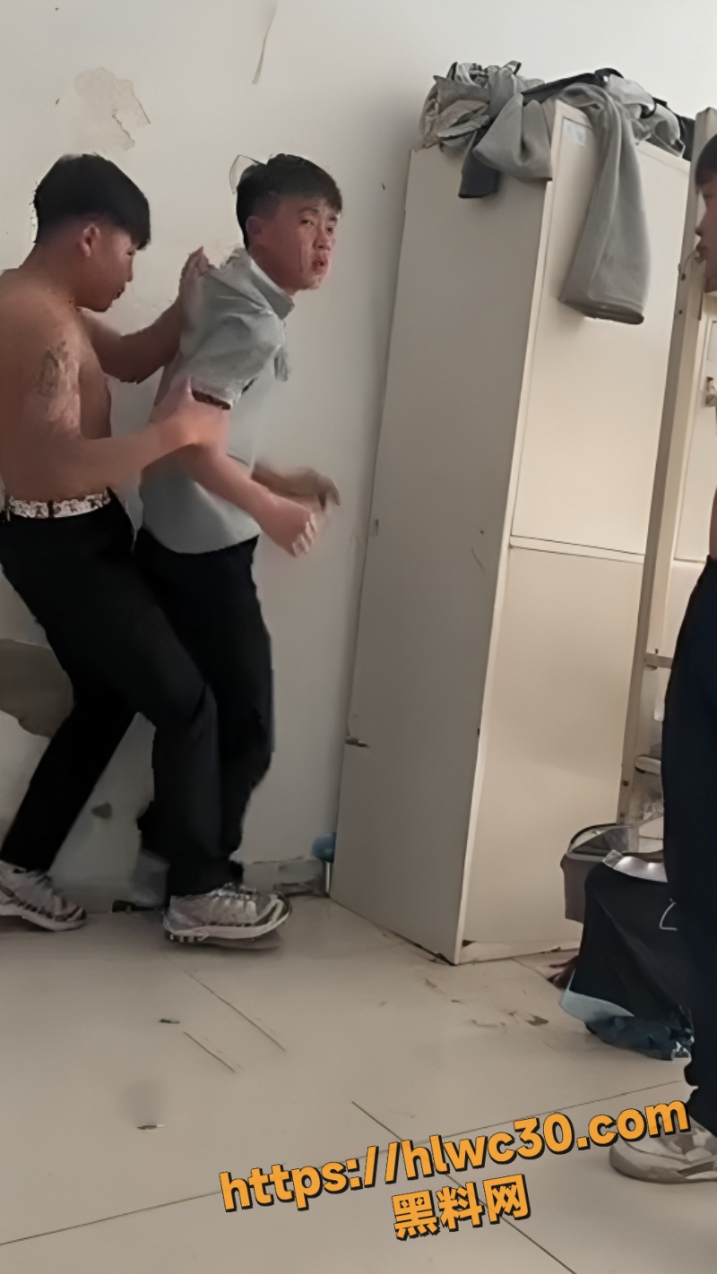 赤峰体育学校宿舍霸凌4