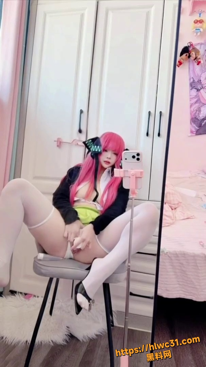 二次元女神兔宝大人自慰4