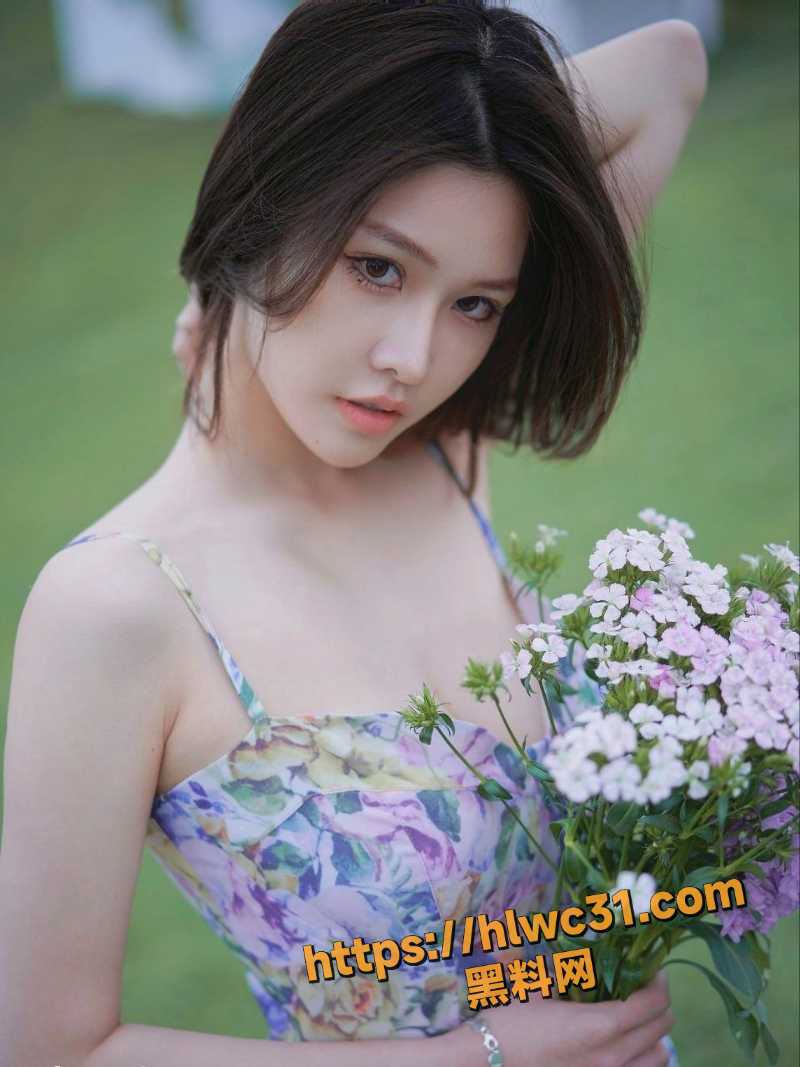 欣杨潘霜霜大尺度SM写真2