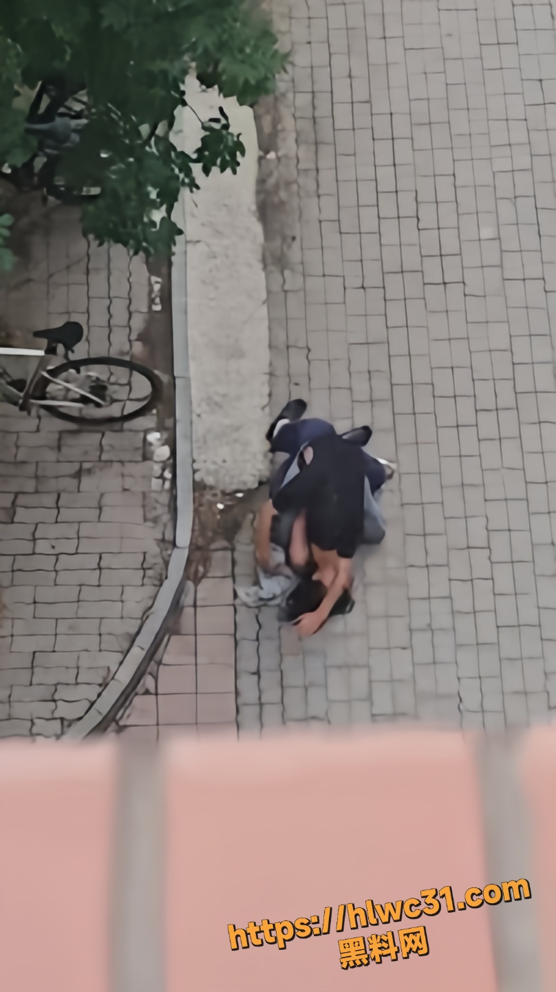 女生意外怀孕闹事视频8