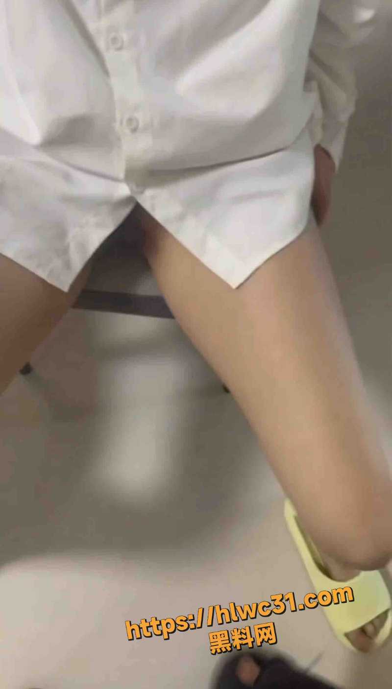 美眉被后入性爱视频1